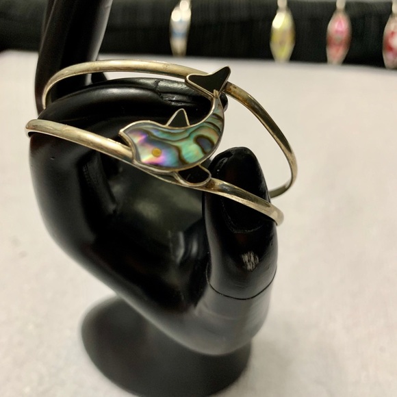 2Bundled bracelets - Picture 2 of 6